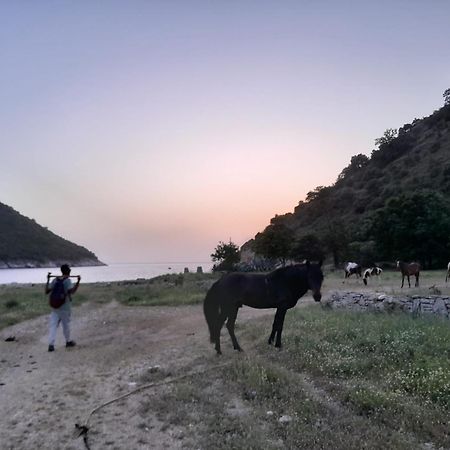 Lost Paradise Eco Camping Himare Exterior foto