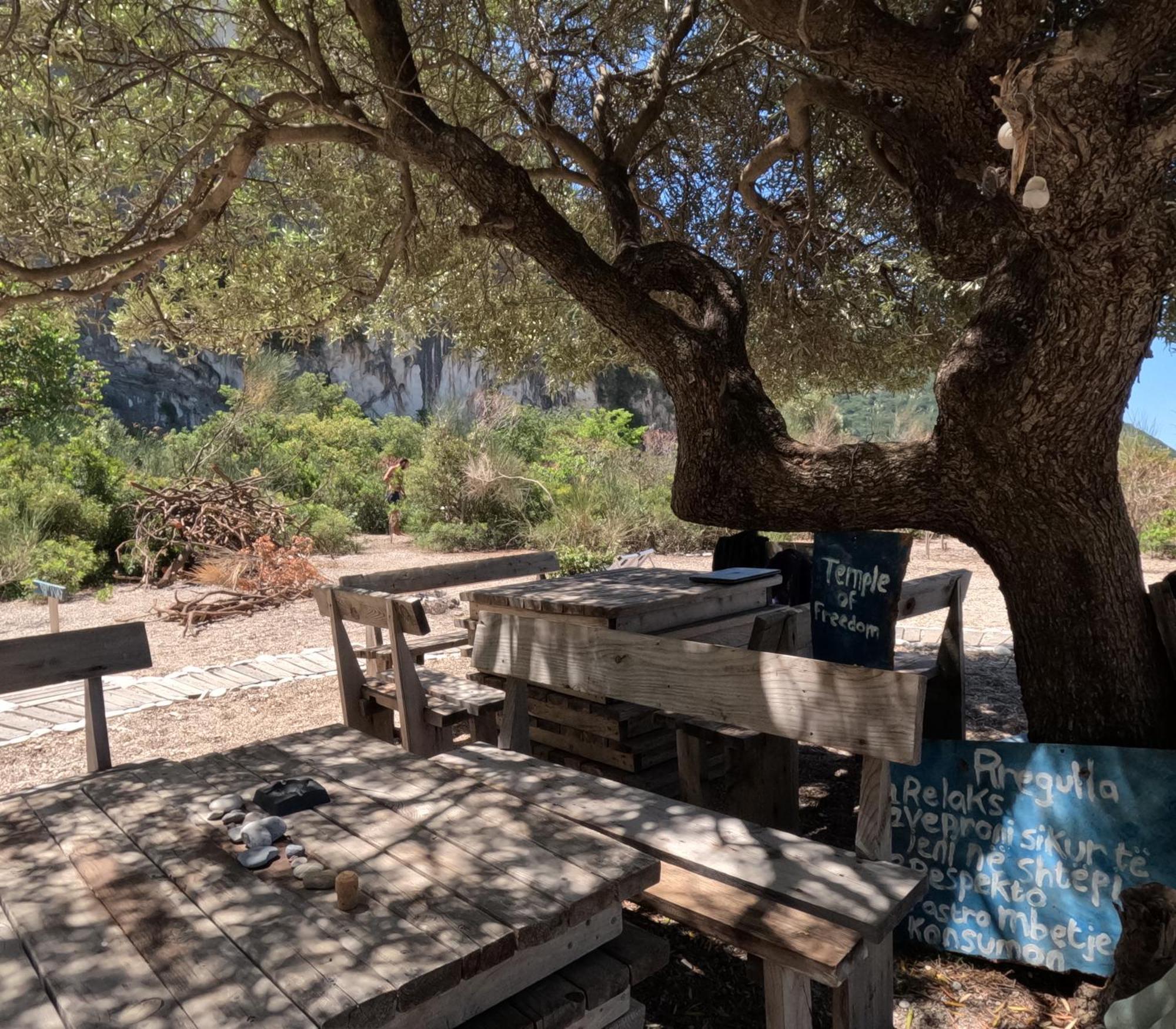 Lost Paradise Eco Camping Himare Exterior foto