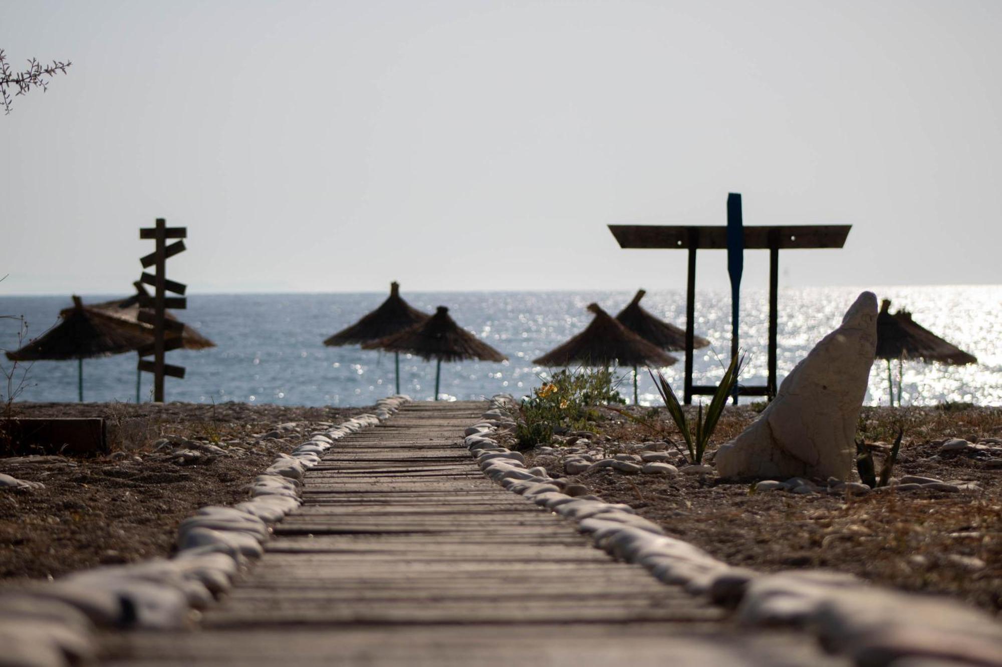 Lost Paradise Eco Camping Himare Exterior foto