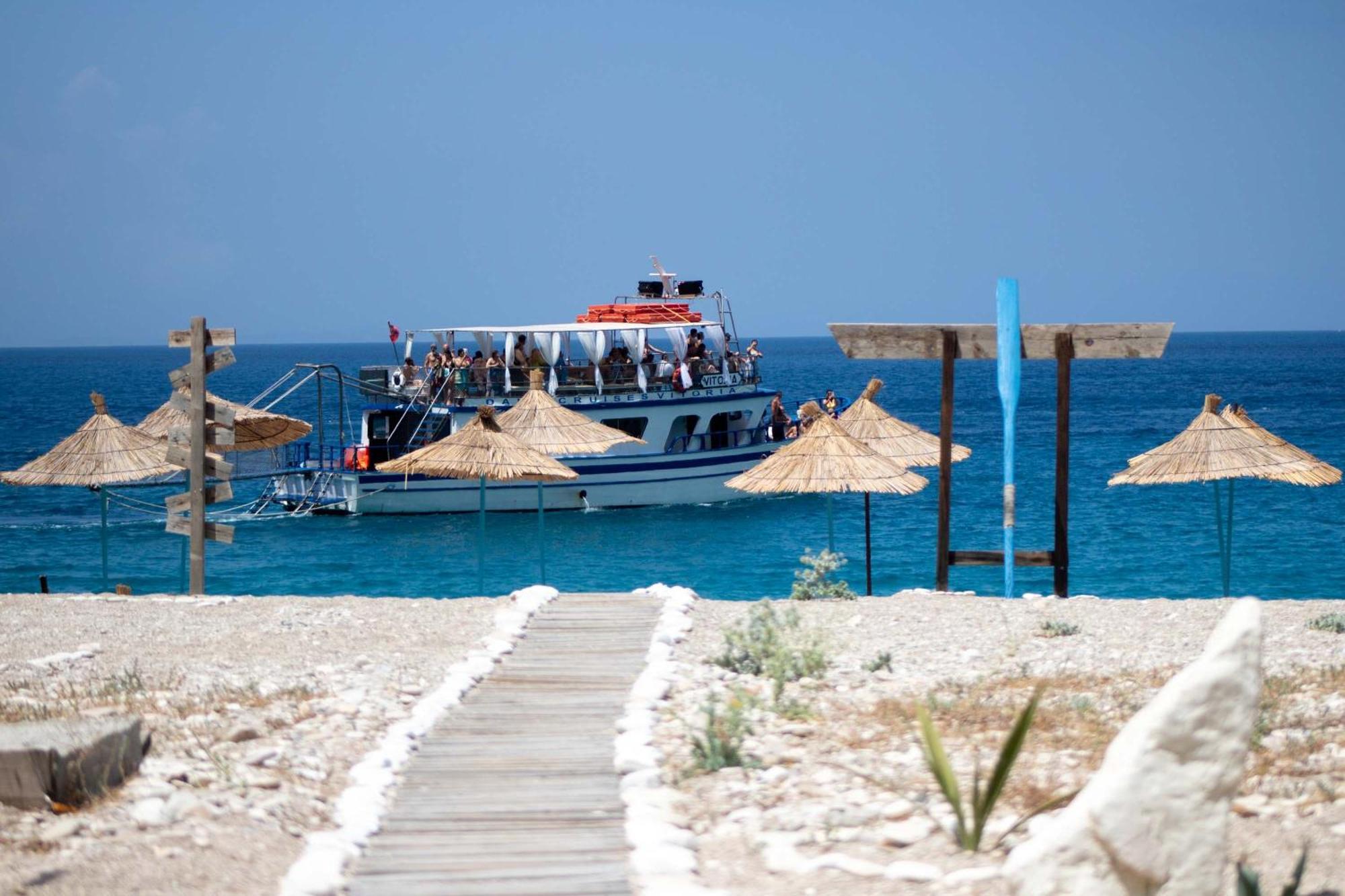 Lost Paradise Eco Camping Himare Exterior foto