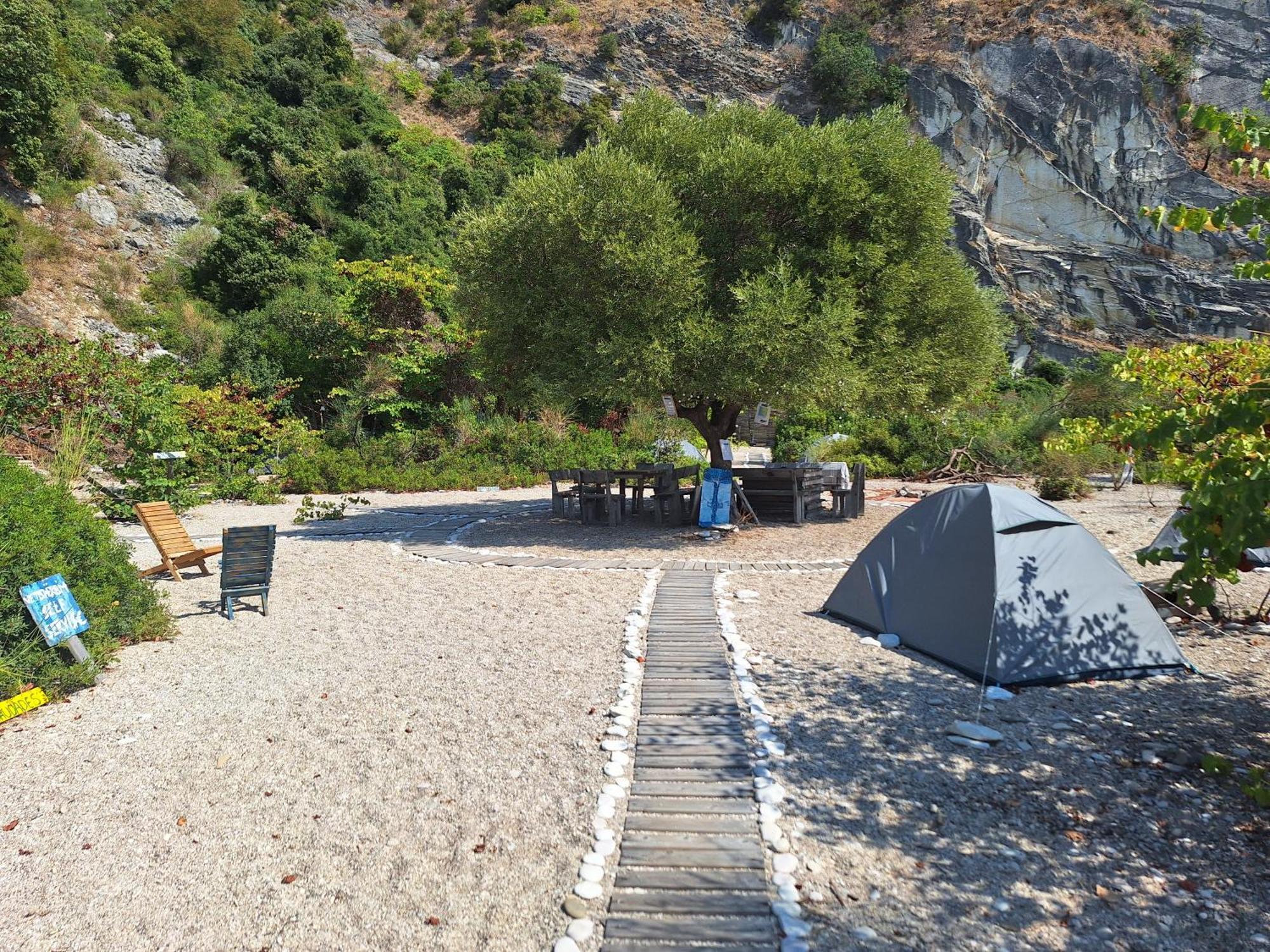 Lost Paradise Eco Camping Himare Exterior foto
