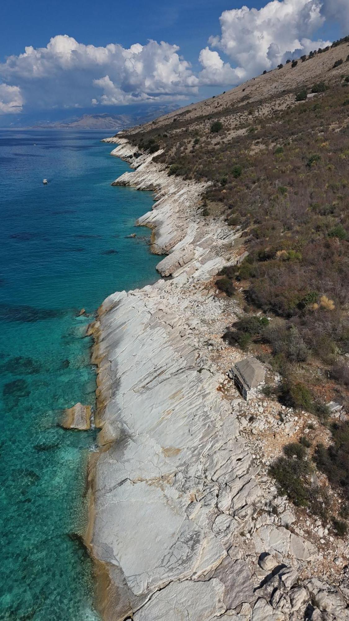 Lost Paradise Eco Camping Himare Exterior foto