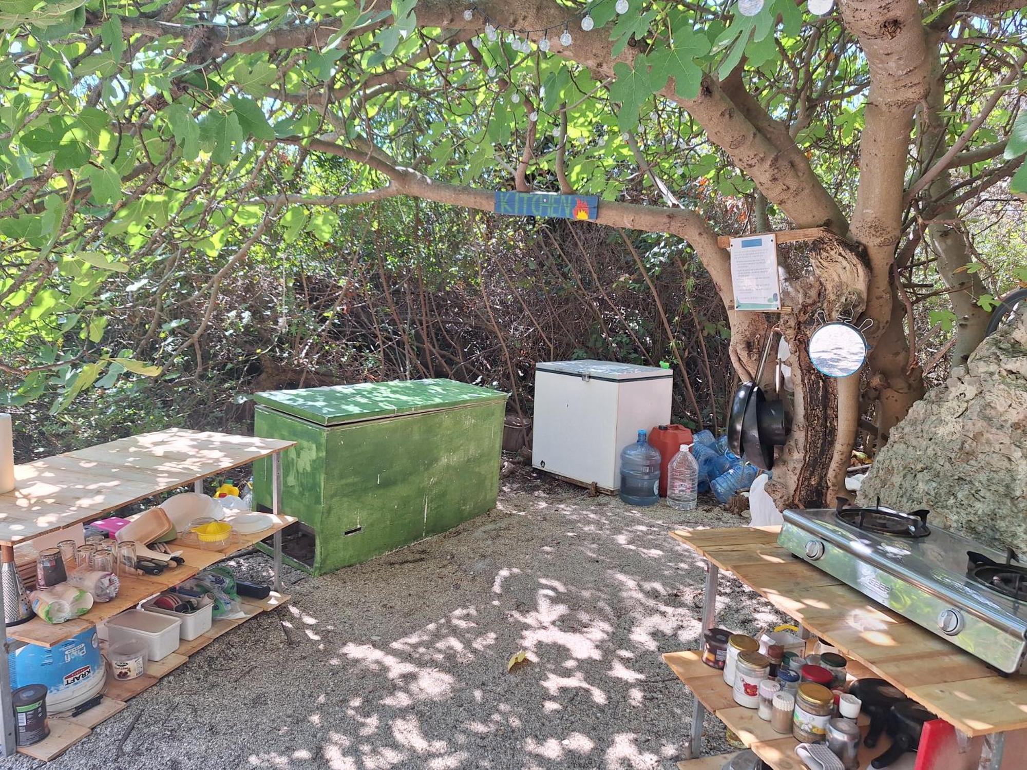 Lost Paradise Eco Camping Himare Exterior foto